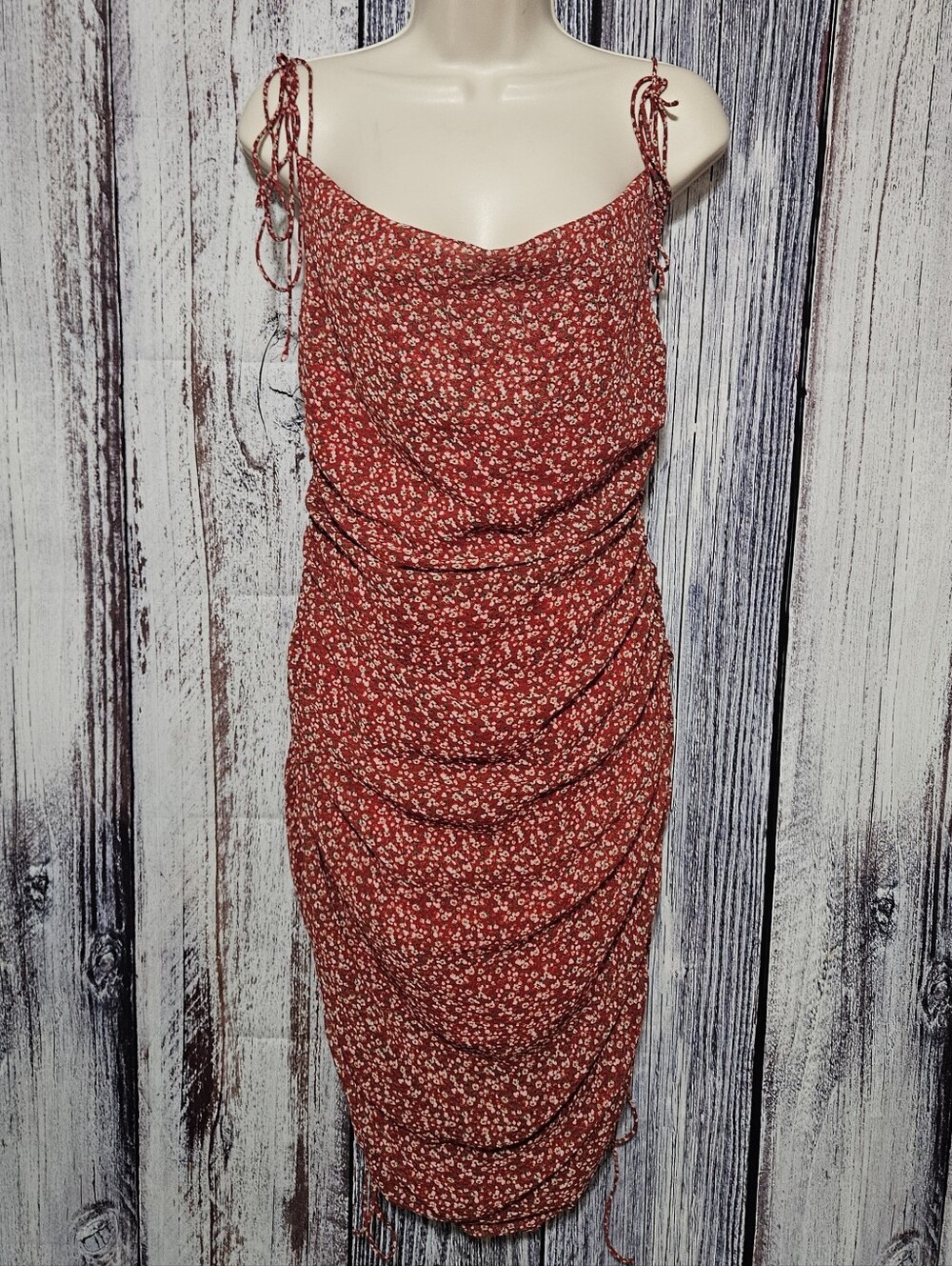 Vici gorgeous floral midi dress